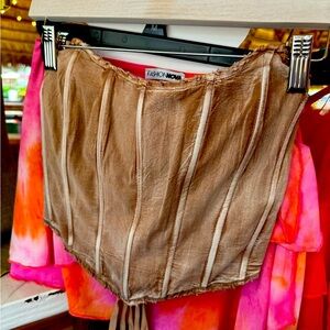 Sexy trendy top.